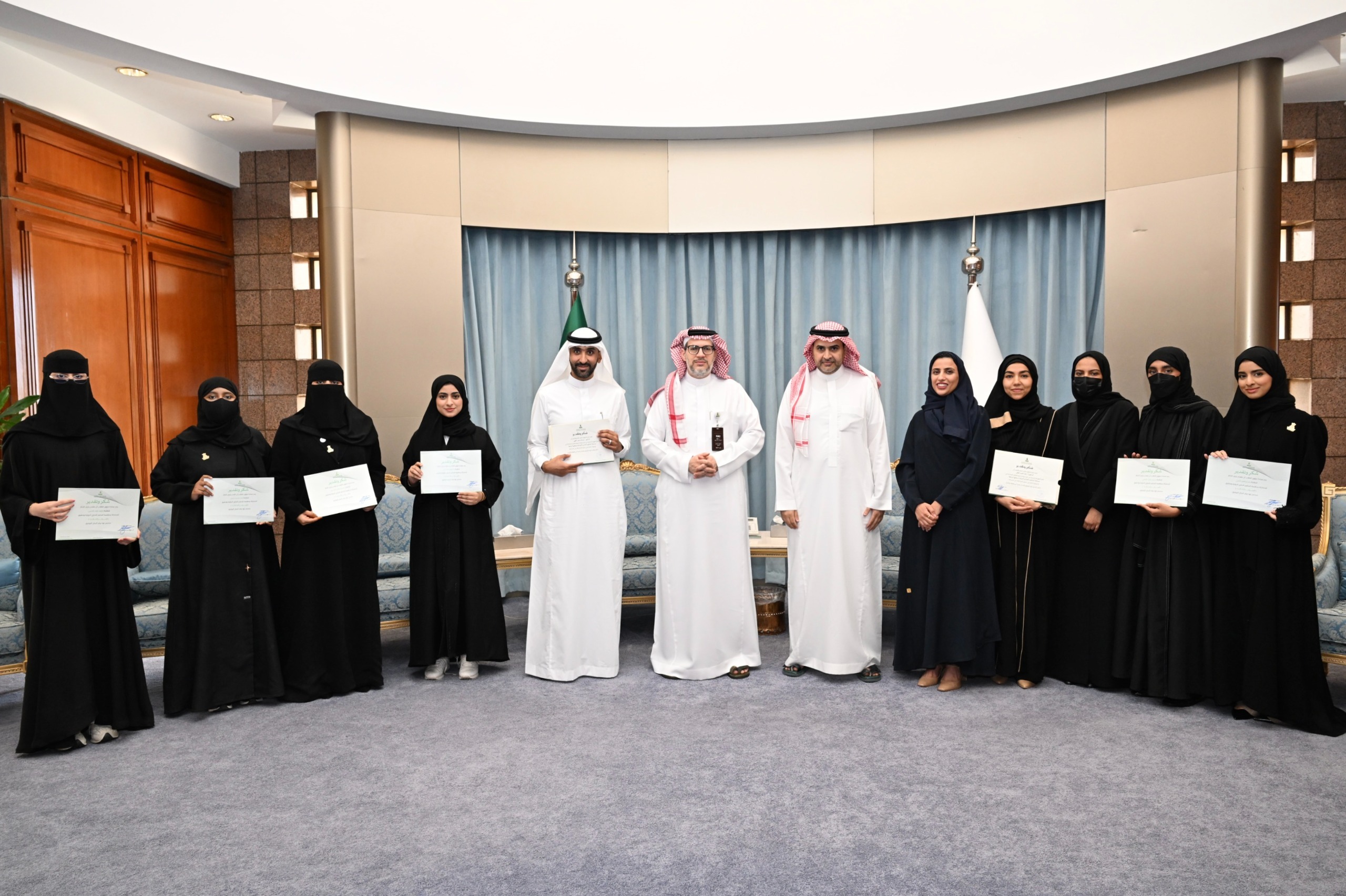 King Abdulaziz University President Honors Female Students for Securing Third Place in the International Commercial Arbitration Competition Among 180 Teams from 25 Countries